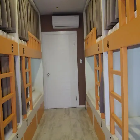 Hostal Sakura *